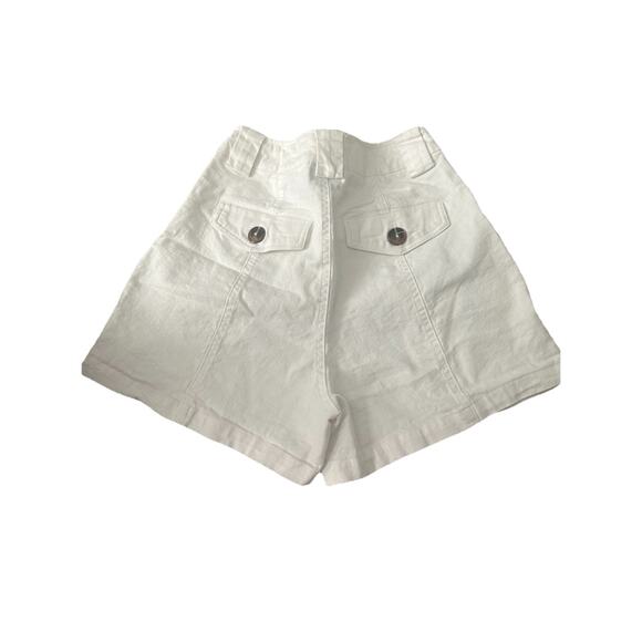 MIOU MUSE Cotton Cargo Off White Turtle Shell Button Shorts, Medium - Picture 4 of 5